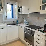 Karras House מלון *